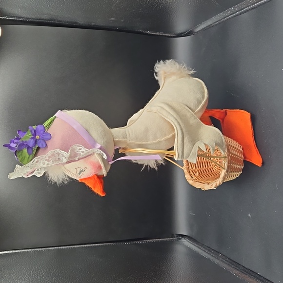 Vintage Analee Mobilitee 14" Easter Goose - Picture 2 of 10